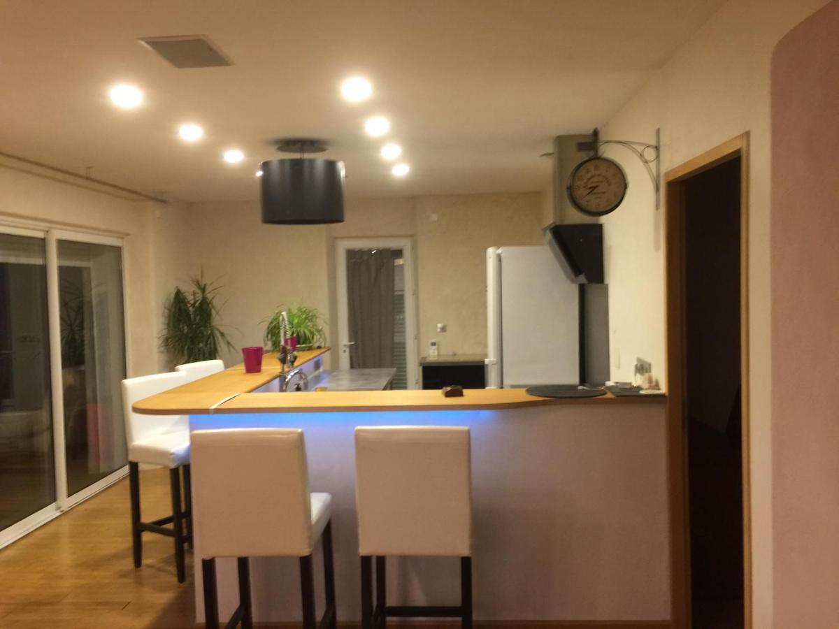 La Decouverte, Jacuzzi, Sauna, Et Terrasse Avec Vue Sur Lac A La Campagne Entre Toulouse Et Auch Catonvielle 外观 照片