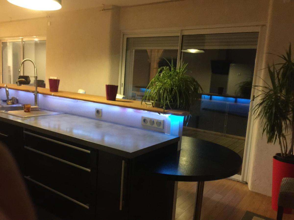 La Decouverte, Jacuzzi, Sauna, Et Terrasse Avec Vue Sur Lac A La Campagne Entre Toulouse Et Auch Catonvielle 外观 照片